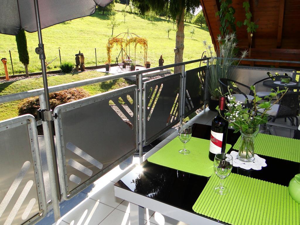 Ferienwohnung Hotte´s Hütte Ettenheim Habitación foto